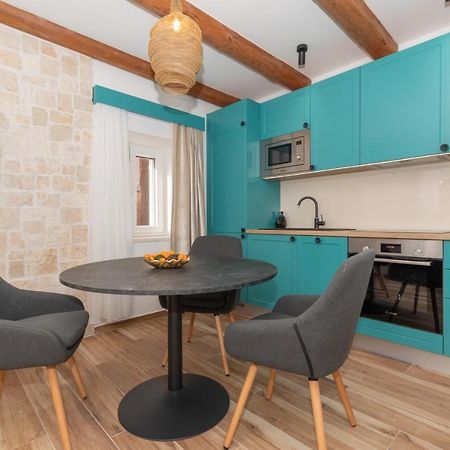 Ivka Makarska - Modern And Luxurious Oldtown Apartament المظهر الخارجي الصورة