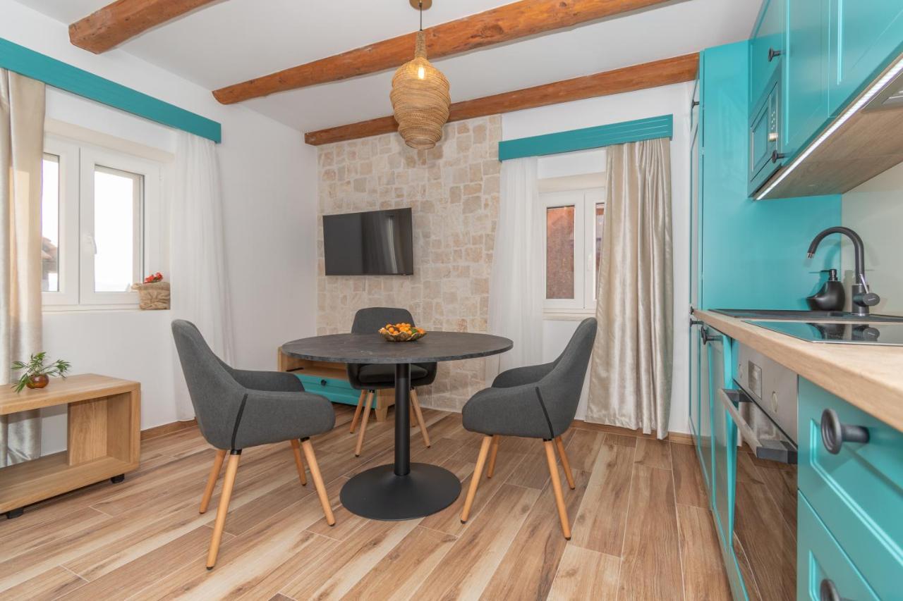 Ivka Makarska - Modern And Luxurious Oldtown Apartament المظهر الخارجي الصورة