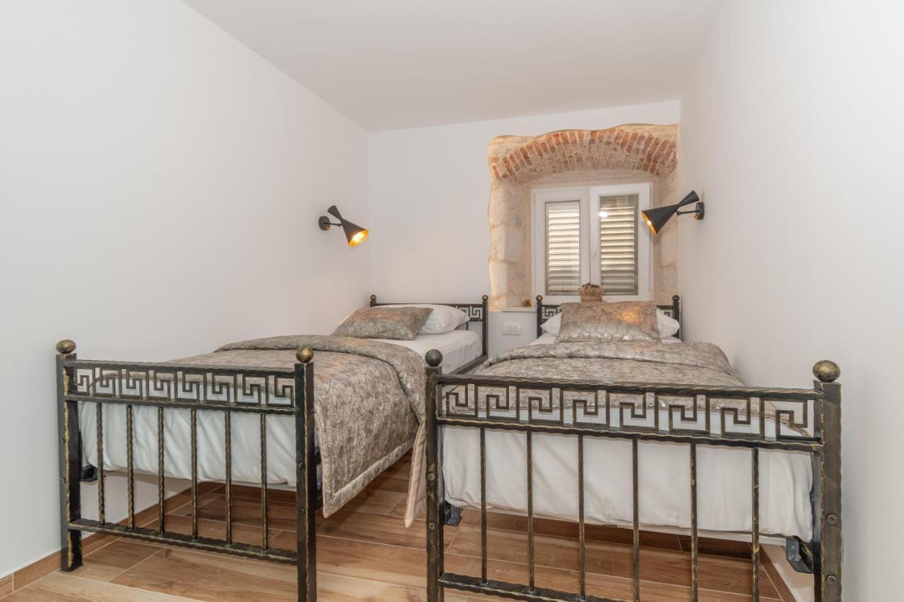 Ivka Makarska - Modern And Luxurious Oldtown Apartament المظهر الخارجي الصورة